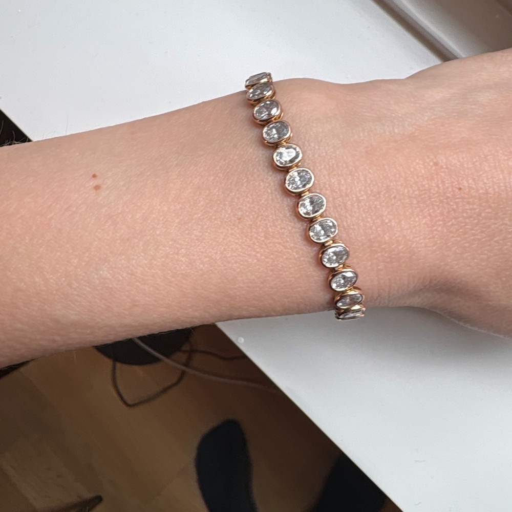 .25 pointer Lab Grown Oval Tennis bracelet - Picture 6 of 6